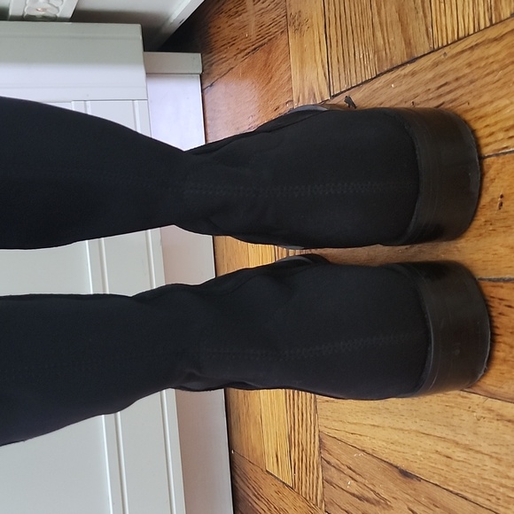 Stuart Weitzman Keelan Suede Tall Boot Black, Size 9 - Picture 8 of 11